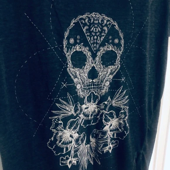 [GUESS] Graphic Tee - Picture 2 of 4